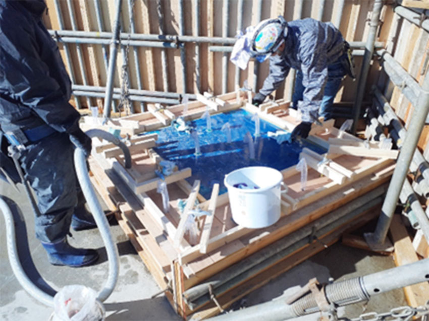 免震装置下注入工事