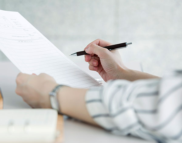 応募方法・選考の流れ